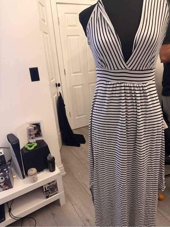 Rolla Coster Dresses & Skirts - Rolla Coster Black and White Striped V-Neck Maxi Dress